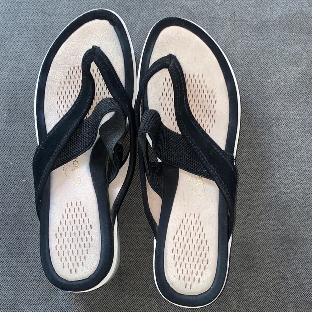 Black platform sandals. Like new!  Size 9